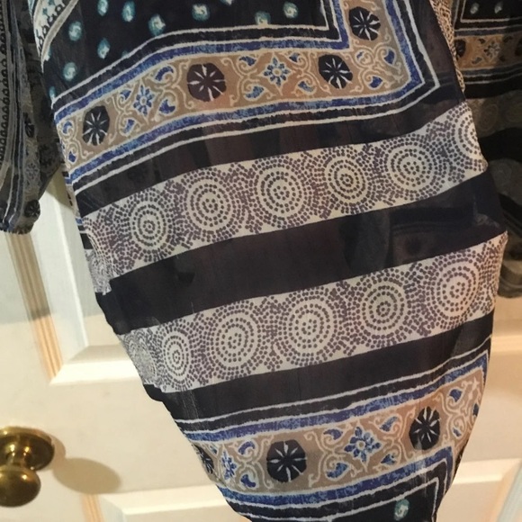 Button up blouse - Picture 5 of 5